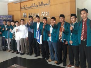 Studi Banding Sekolah Tinggi Ilmu Syariah  (STIS) Pamekasan  ke Fakultas Agama Islam Unversitas Alma Ata