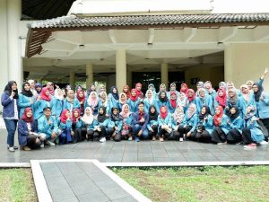Studi Banding Prodi S1 Ilmu Gizi Universitas Alma Ata ke Departemen Gizi Masyarakat Institut Pertanian Bogor