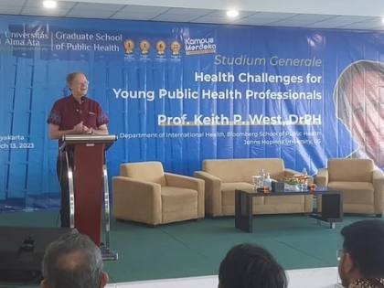 Prof Keith P. West, DrPH di Kampus UAA, Ingatkan Pentingnya Kesehatan Masyarakat