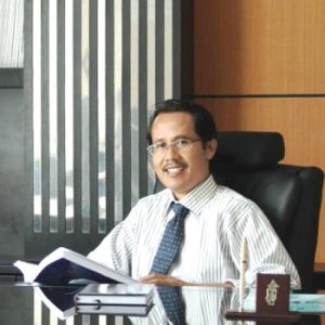 profesor Hamam Hadi