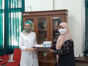 UAA Serahkan Paket Masker Dan Hand Sanitizer Di Kompleks Pemerintah Daerah  Kabupaten Bantul  Yogyakarta