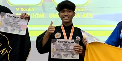 Aldi Rohman Mahasiswa UAA Meraih Juara 3 Dalam Kejuaraan Pencak Silat Nasional Cup 4