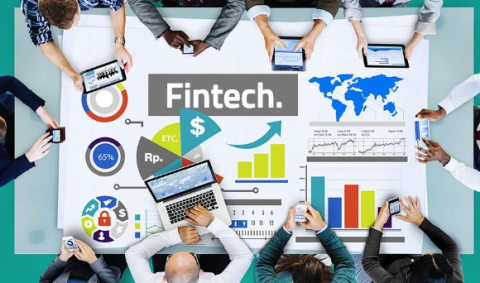 Mengelola Keuangan Bisnis dengan Fintech Transformasi & Strategi - Universitas Alma Ata