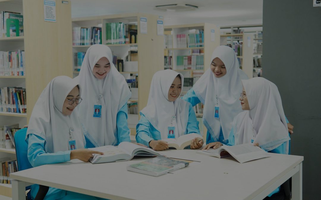 Mengenal Prodi Kebidanan: Perbedaan D3, S1, dan Profesi Bidan serta Prospek Kerjanya